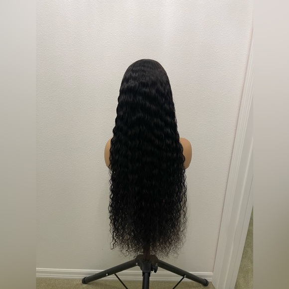 32” Top Quality 5x5 HD Lace, Raw Virgin Human Hair, 200% Density Wig, Size Small - Picture 4 of 14